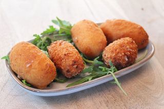Croquetas Cruijientes de Jamón Ibérico