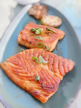 110.Teppanyaki Salmón