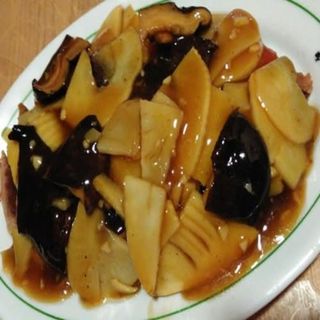 Pato Con Bambú Y Setas Chinas