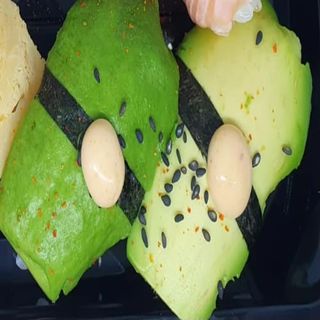 Nigiri Aguacate 