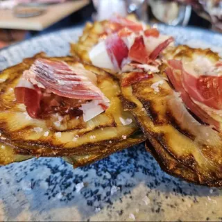 Corazón de Alcachohfa con Jamón Ibérico x 3 Unid.