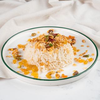 Orez cu migdale si stafide