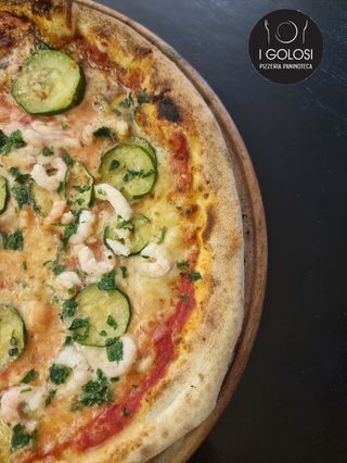 ● Pizza Gamberina