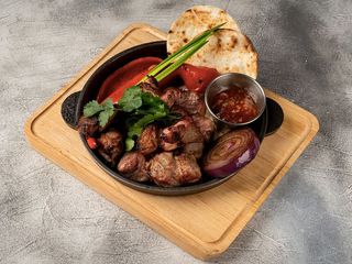 ШАШЛИК ЗІ СВИНИНИ (200/45/90/40/30g)