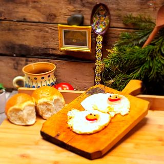 Ochiuri - 2 bucati + 2 chifle