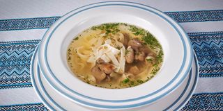 суп-лапша домашняя с потрошками