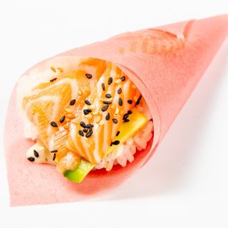 117.temaki soy salmon 1pz