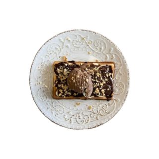 Бельгійска вафля з бананом та шоколадом 