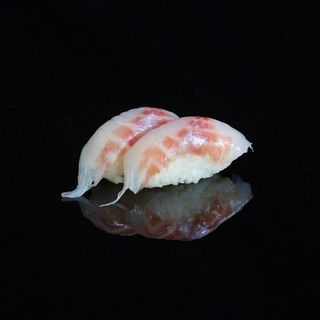 243. Nigiri De Lubina (2 Uds.)