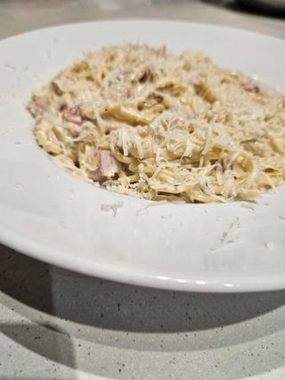 Makaron alla carbonara spaghetti