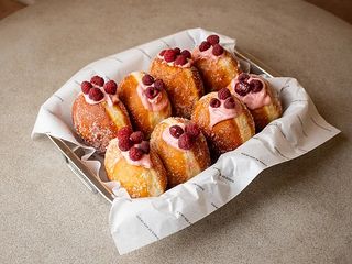 Бомболоні з полуницею