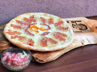 Carbonara pizza 42cm