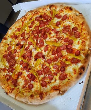 Pizza Pepperoni Ø 32cm