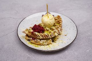 Waffle Malina pistacio