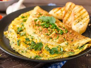 Omelete de Queijo e Cebola