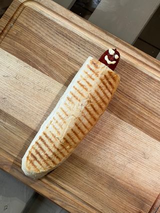 Французький хот-дог (180г)