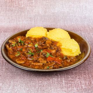 Tocăniţă de ciuperci cu mămăliguţă