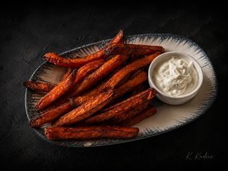 Хрупкави сладки картофи с млечен сос 250г