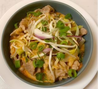 Cury czerwone z kurczakiem