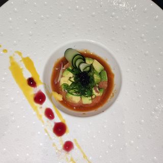 TARTARE SAKE AVOCADO