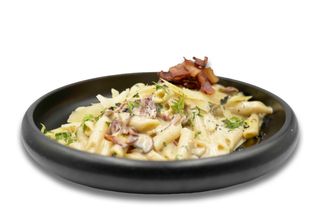 Penne Pancetta e Funghi