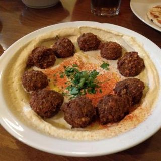 Хумус з фалафелем + гаряча піта