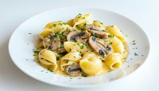 Chicken mushroom macarone bake