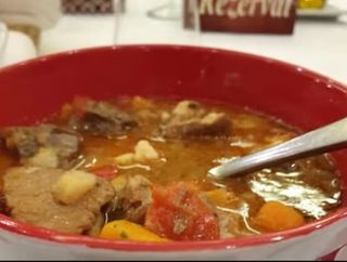 Ciorba taraneasca de vacuta