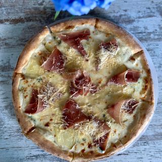 Піца Прошуто та грушею  (500 г)