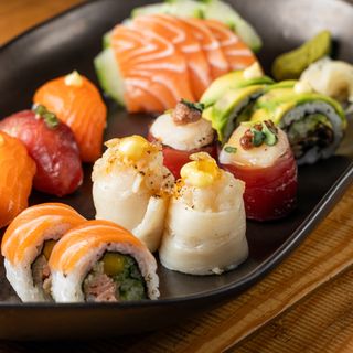 Freestyle Nigiri & Gunkan Fusion 16 peças