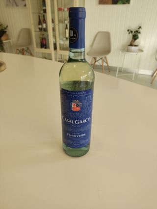 Casal Garcia verde branco