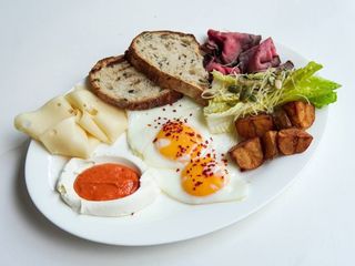 Сніданок з ростбіфом (350г)