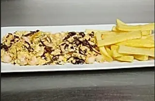 Revuelto Con Algas Y Gambas