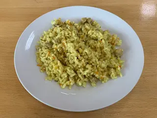 Ароматний плов з куркою (180г)