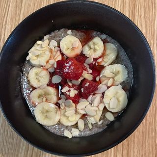 Chia seed pudding 
250g