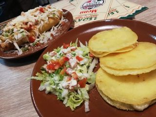 Tortilla Con Quesillo Vegetariana (6 uds.)