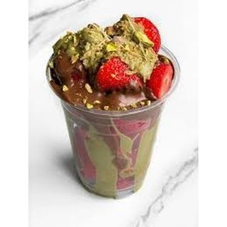 Dubai Konafa Strawberry