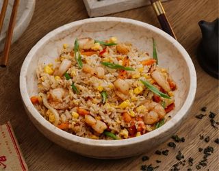 Smażony ryż z krewetkami