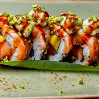 Uramaki pistacchio roll