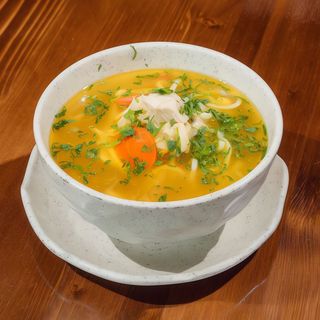 SUPA CLARA DE PUI CU TAIETEI DE CASA 400ML