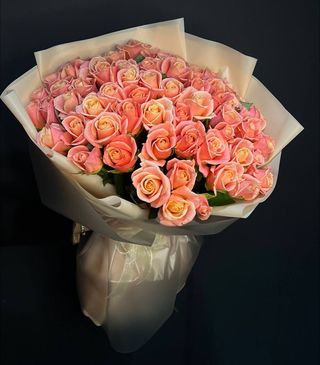 51 троянда Міс Піггі в упакуванні №29