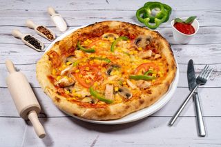 Pizza Pollo con tutti 