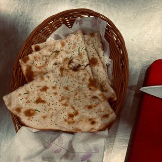 93. Mint parantha ( contiene gluten)