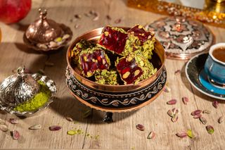 Lokum cu rodie şi fistic