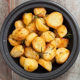 Cartofi copti cu rozmarin