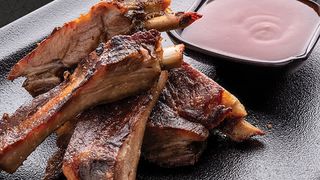 Хрупкави свински ребърца (300г)