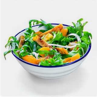 Ensalada Con Pollo Rebozado