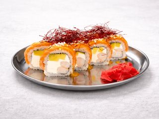 Рол з креветкою, манго та лососем (340g)