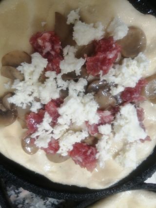 Salsiccia e funghi pizzetta bianca