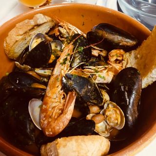Zuppa di cozze e vongole